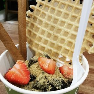 Meet your Posher, Lara